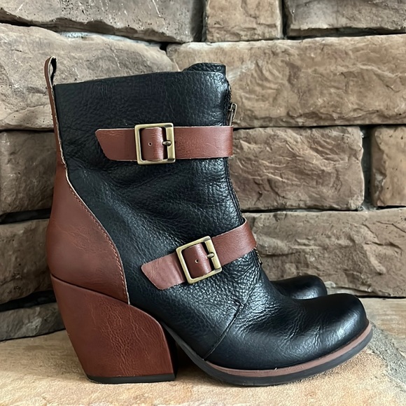 Kork-Ease Shoes - Kork Ease Richard’s Two Tone Ankle Boots‎ / SZ 7
